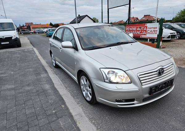 Toyota Avensis cena 15900 przebieg: 175000, rok produkcji 2006 z Gniezno małe 232